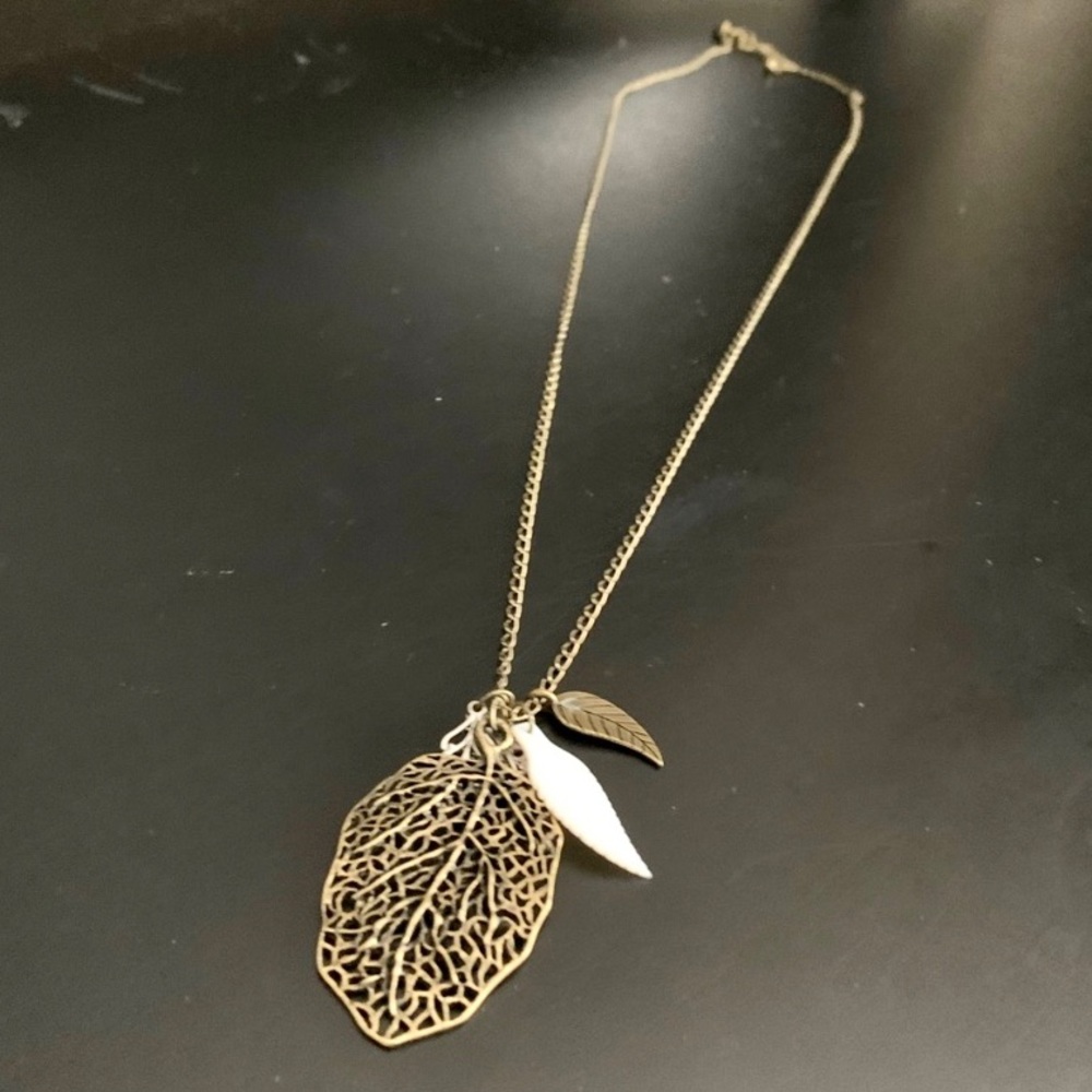 Cute Leaf and Feather Necklace